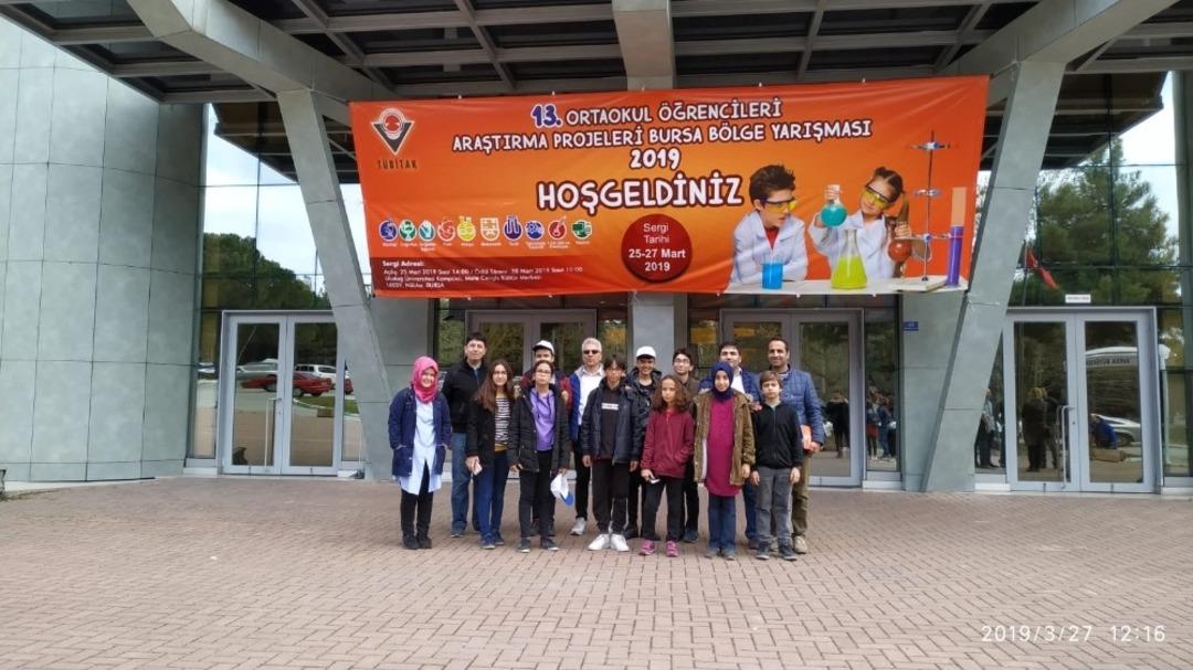 Edremitli Ortaokul &Ouml;ğrencileri T&uuml;bitak Bursa Finalinde arkadaşlarını yalnız bırakmadılar