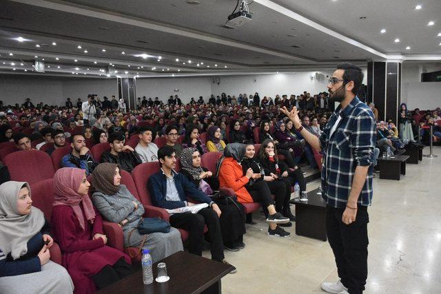 Yeşilyurt Kent Konseyi gençleri sınav maratonuna hazırlıyor