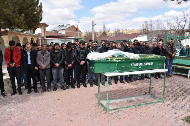 Kazada &ouml;len &uuml;niversiteli Şeyma, son yolculuğuna uğurlandı 3