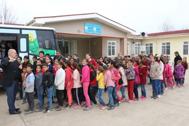 Büyükşehir, gençleri kitapla buluşturmaya devam ediyor