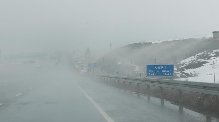 Doğubayazıt'ta yoğun sis