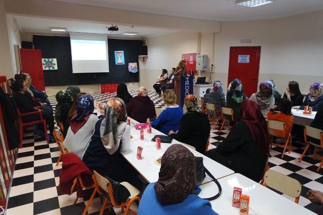 Teknolojik bağımlılık aile ve okul başarısını etkiliyor