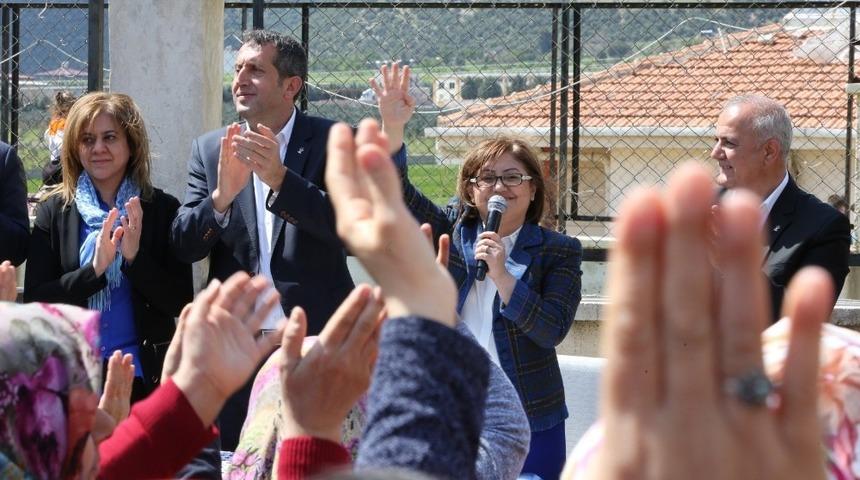 İslahiye, Fatma Şahin&rsquo;i bağrına bastı