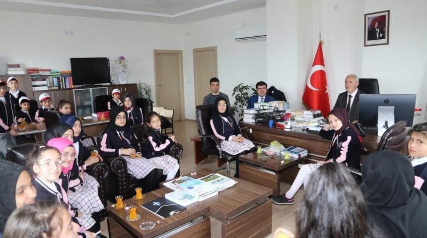 Bingöl’de “Her Kitap Bir İnsan” projesi