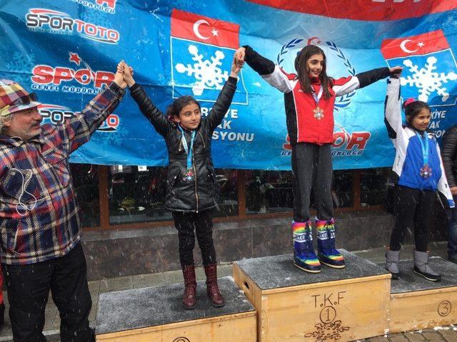 Snowboard Alpine Türkiye Şampiyonasında Kayseri Rüzgarı