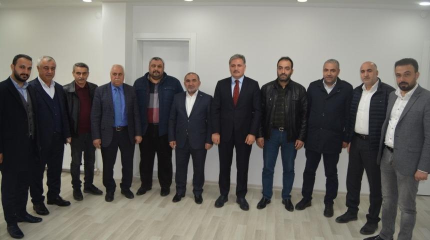 Milletvekili &Ccedil;akır sanayicilerle buluştu