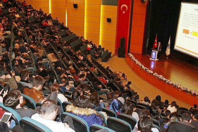 SAÜ’de ‘Ulaştırmada enerji verimliliği’ isimli konferans düzenlendi