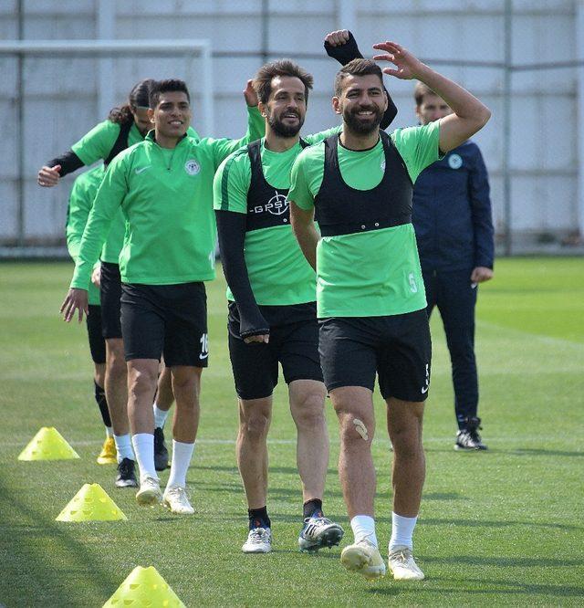 Atiker Konyaspor, Başakşehir hazırlıklarını sürdürdü