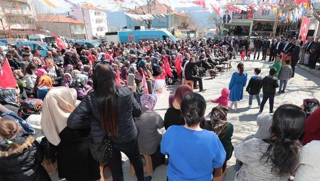 Başkan Zolan seçim çalışmasına Çardak’da de devam etti