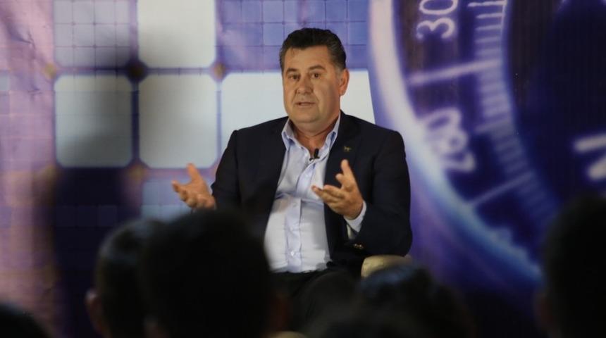 Mehmet Kocadon &uuml;niversitelilerle buluştu