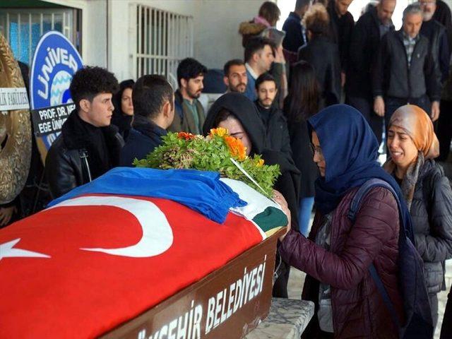 Beyin ölümü gerçekleşen üniversiteli Kemal toprağa verildi