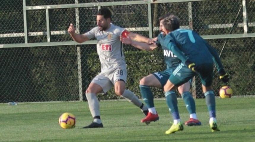 Fenerbahçe, hazırlık maçında Eskişehirspor'u 4-0 yendi