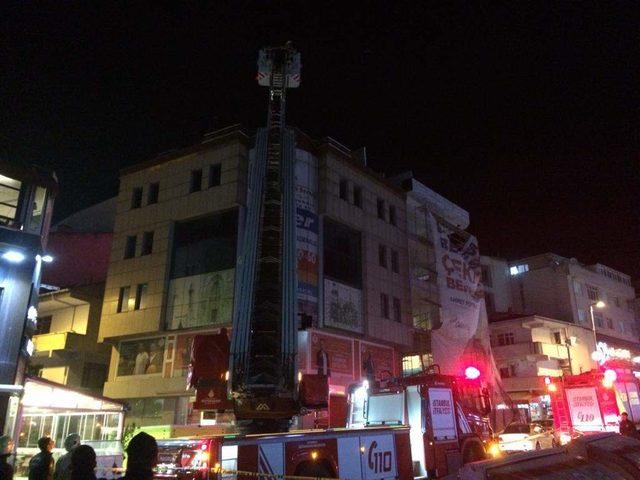 İntihara kalkışan kişiyi müzakereci polis vazgeçirdi