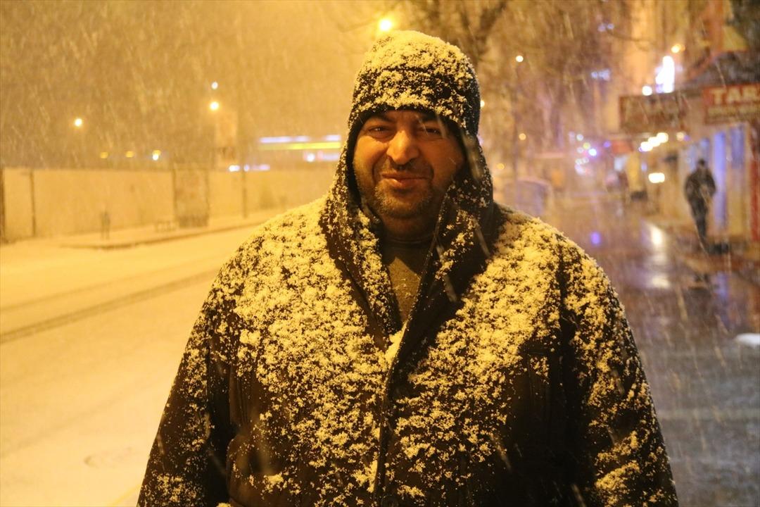 Baharda da kar yağışı etkisini s&uuml;rd&uuml;r&uuml;yor