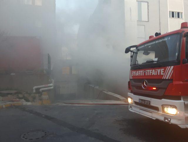 Beylikdüzü'nde iş yeri yangını