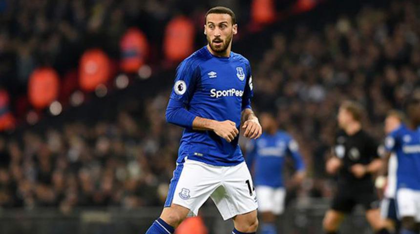 Cenk Tosun ilk ma&ccedil;ında giydiği Everton formasını Eskişehirspor'a g&ouml;nderdi