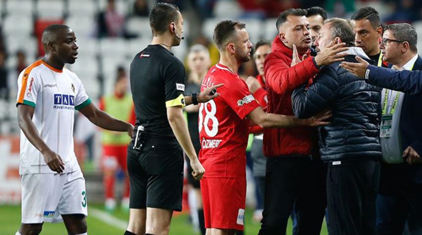 TFF'den flaş a&ccedil;ıklama! Sergen Yal&ccedil;ın'ın 2 ma&ccedil;lık cezası onandı