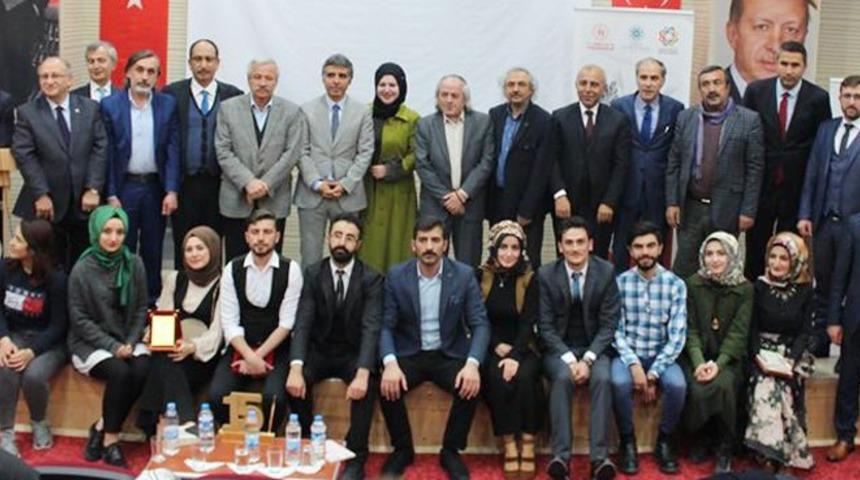 TYB Erzurum Şubesi &ldquo;Gen&ccedil;ler, Şairleriyle Buluşuyor&rdquo; ile Oltu&rsquo;daydı