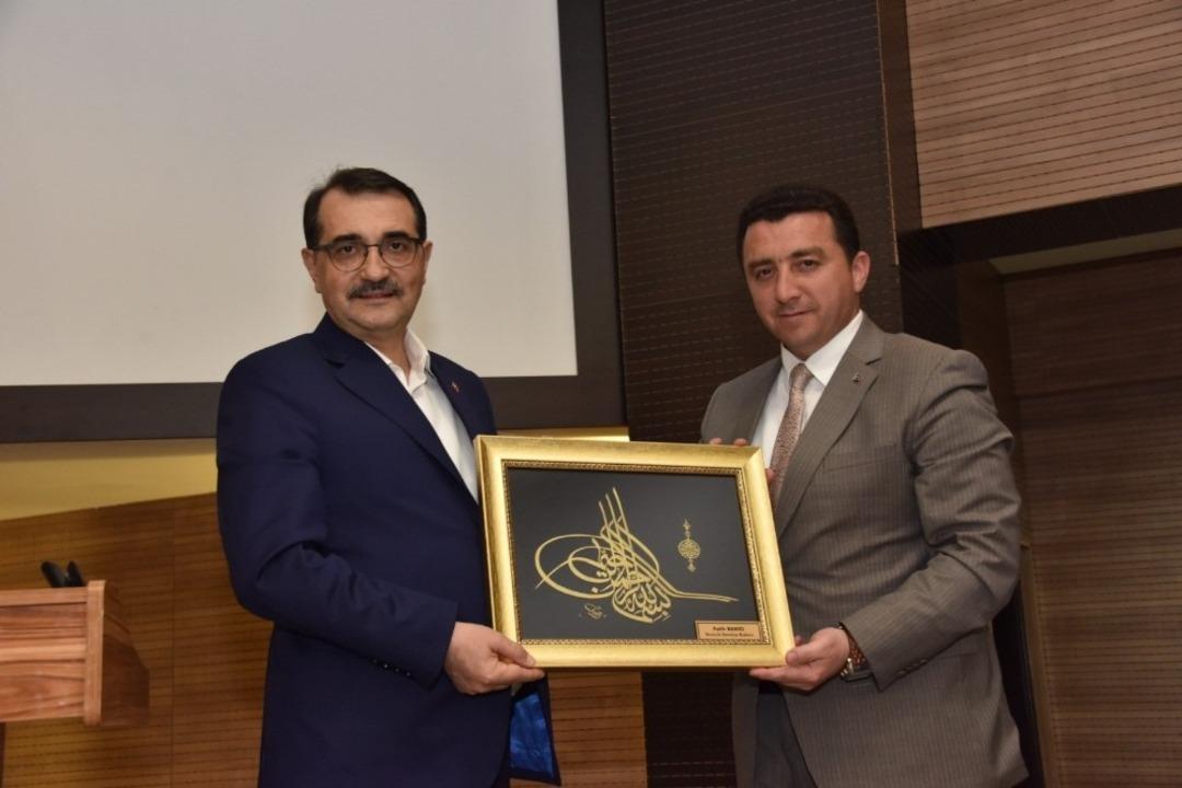 Enerji ve Tabii Kaynaklar Bakanı Fatih D&ouml;nmez&rsquo;den Başkan Bakıcı&rsquo;ya destek