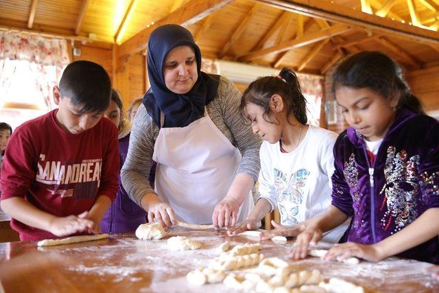 Trakya Üniversitesiden ‘Gönül Elçileri-Çocuk Akademisi’ projesi