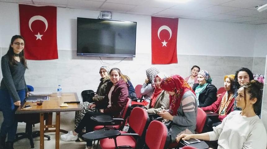 &Ouml;ğrenciler işaret dili &ouml;ğreniyorlar