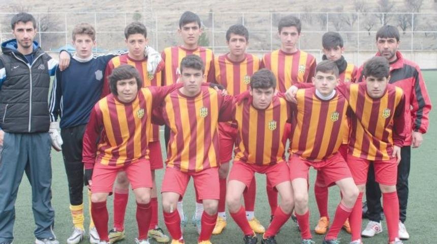 Evkur Yeni Malatyaspor U15 takımı art arda ikinci kez finallerde