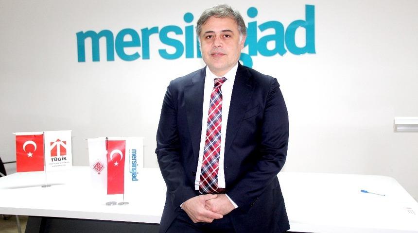 İzol: &ldquo;Demokrasimize sahip &ccedil;ıkarak oyumuzu kullanmalıyız&rdquo;