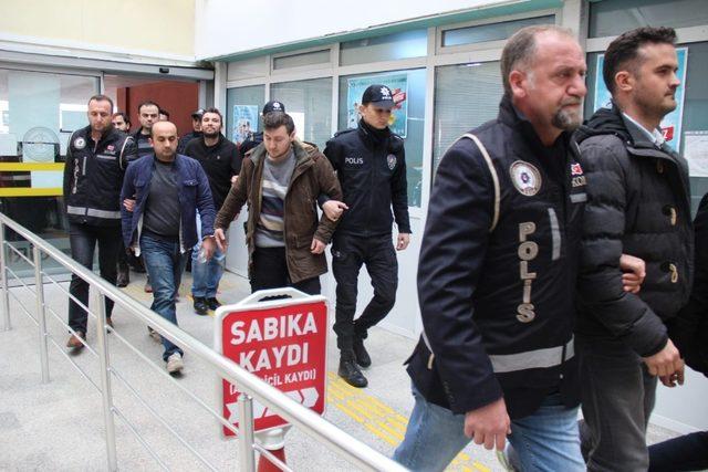 Kocaeli merkezli FETÖ operasyonu: 17 şahıs adliyede