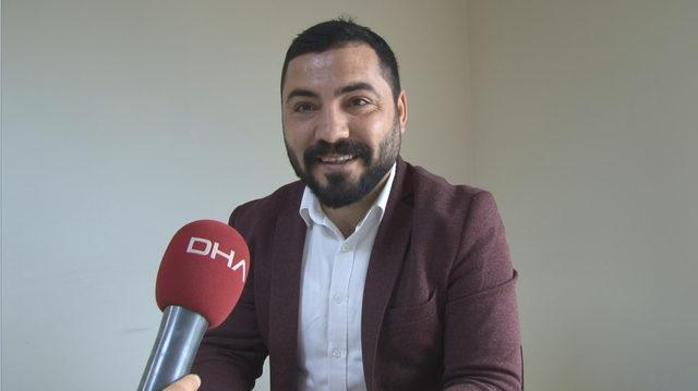 Bağımsız aday, hayvan haklarına dikkat çekmek için çekçek ile dolaştı