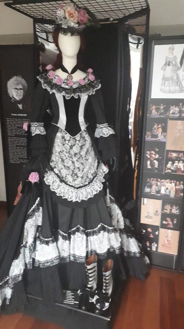 Adana Devlet Tiyatrosu’ndan kostüm sergisi
