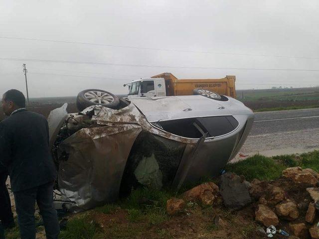 Şanlıurfa'da otomobiller çarpıştı: HDP'li Sürücü ve 5 kişi yaralı