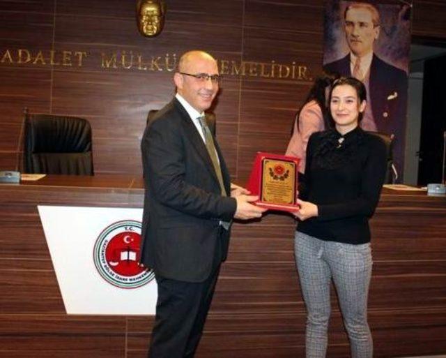 Gaziantep’te başarılı adliye personeline plaket