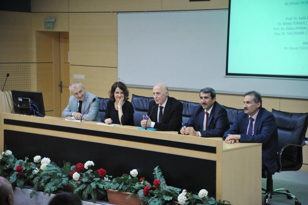 SA&Uuml;&rsquo;de &lsquo;Tarımının d&uuml;n&uuml;, bug&uuml;n&uuml; ve geleceği&rsquo; konuşuldu