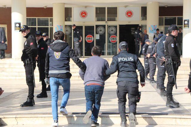 Şanlıurfa'da, 2'si HDP belediye meclis üyesi adayı, 14 kişiye terör gözaltısı