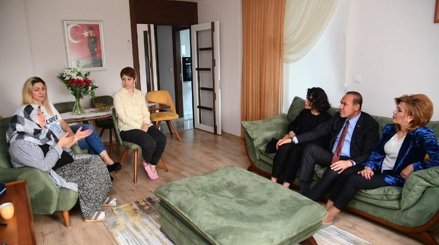 Başkan S&ouml;zl&uuml;&rsquo;den şehit eşine nezaket ziyareti