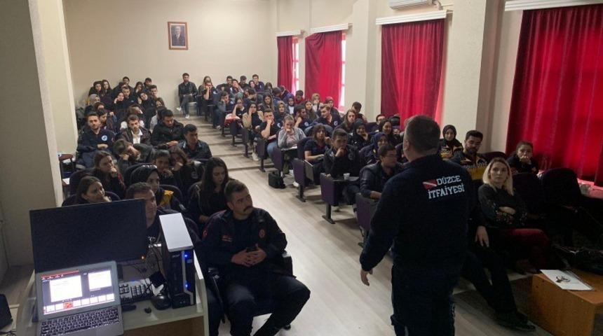 D&uuml;zce itfaiyesi eğitimlere devam ediyor