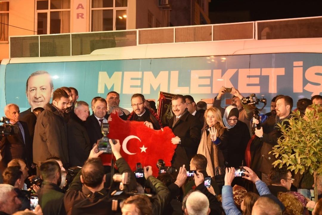 Bakan Kasapoğlu ve Y&uuml;cel Yılmaz&rsquo;dan Susurluk&rsquo;a m&uuml;jdeler