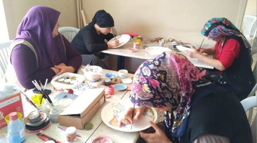 &Ccedil;ini işlemeciliği kursuna ilgi