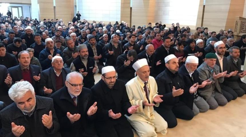 Karaman&rsquo;ın en b&uuml;y&uuml;k camisi ibadete a&ccedil;ıldı