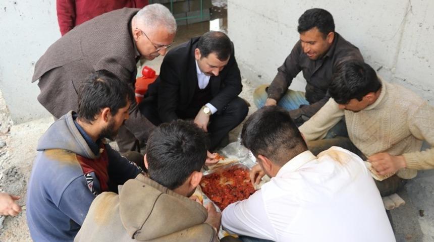 Baydilli esnaf ziyaretlerini s&uuml;rd&uuml;r&uuml;yor