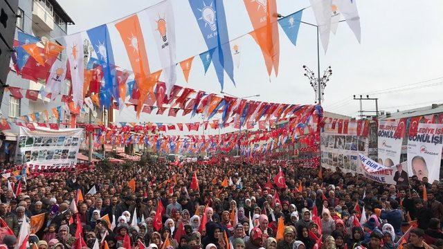 Horasan’da binlerce vatandaş AK Parti mitingine katıldı