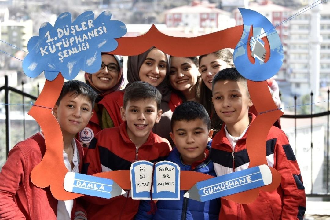 Damla G&ouml;n&uuml;ll&uuml;lerinden G&uuml;m&uuml;şhane&rsquo;de 1.D&uuml;şler K&uuml;t&uuml;phanesi Şenliği