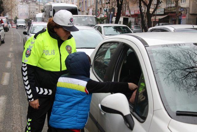 Öncelik Hayatın, Öncelik Yayanın