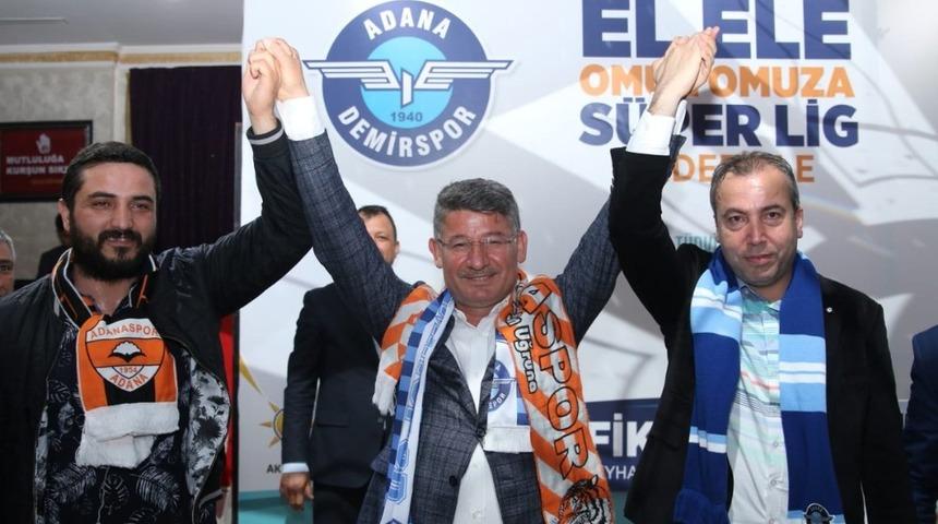 Taraftarlardan Fikret Yeni’ye destek