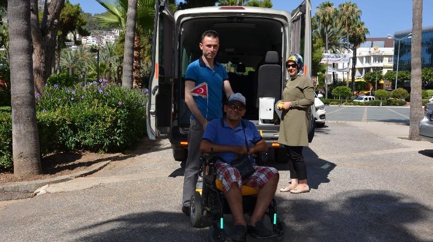 Büyükşehir’den seçimde engellilere araç hizmeti