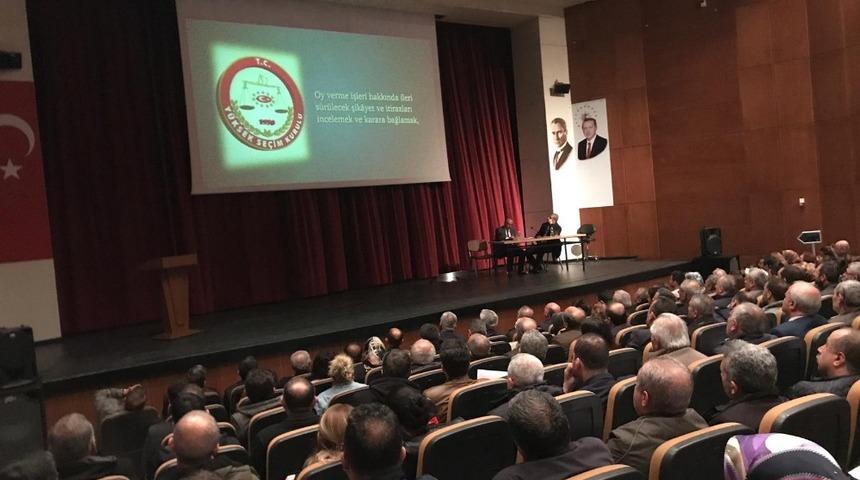 Sandık g&ouml;revlilerine eğitim