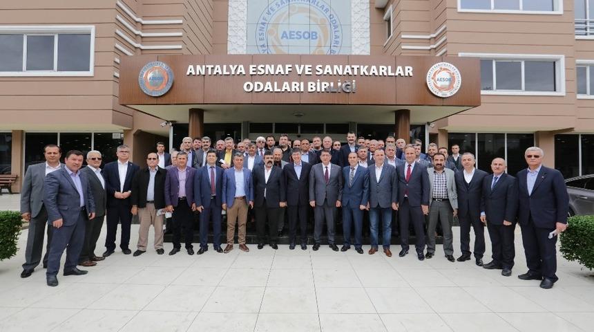 T&uuml;rel: "Siyaset&ccedil;inin gizlisi saklısı olamaz, B&ouml;cek, gizlenerek se&ccedil;ilmeye &ccedil;alışıyor. &rdquo;