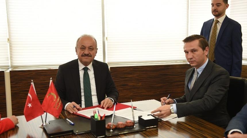 Kastamonu&rsquo;da taşerondan kadroya ge&ccedil;enlerle daimi iş&ccedil;ilerin mali hakları eşitlenecek