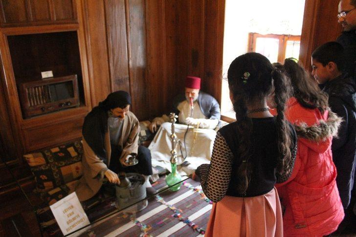 Minik öğrenciler mutfak müzesini ilk kez gezdi G2