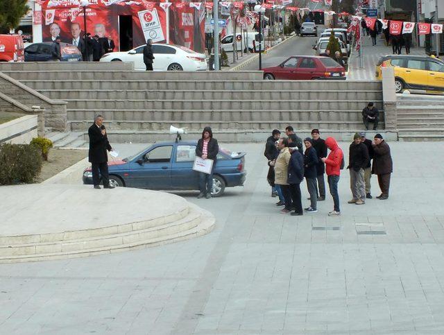 Yozgat'ta bağımsız adayın mitingine 60 kişi katıldı